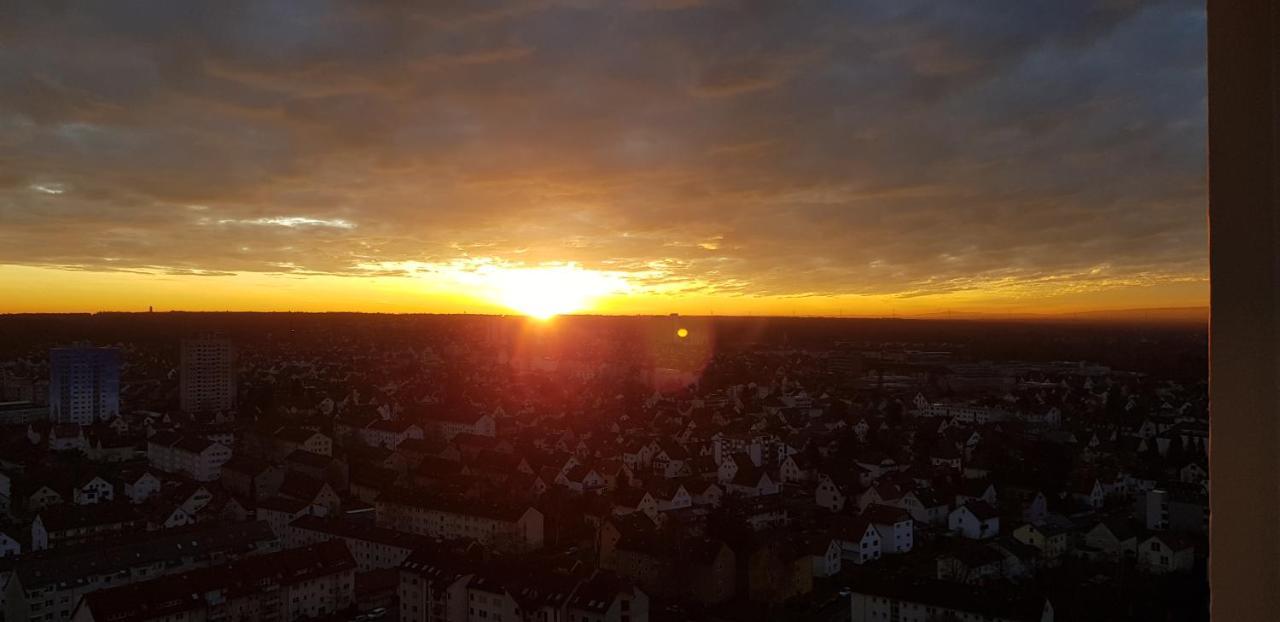 Skyline-Aussicht Und Fantastische Sonnenuntergaenge Apartment Langen  Exterior photo